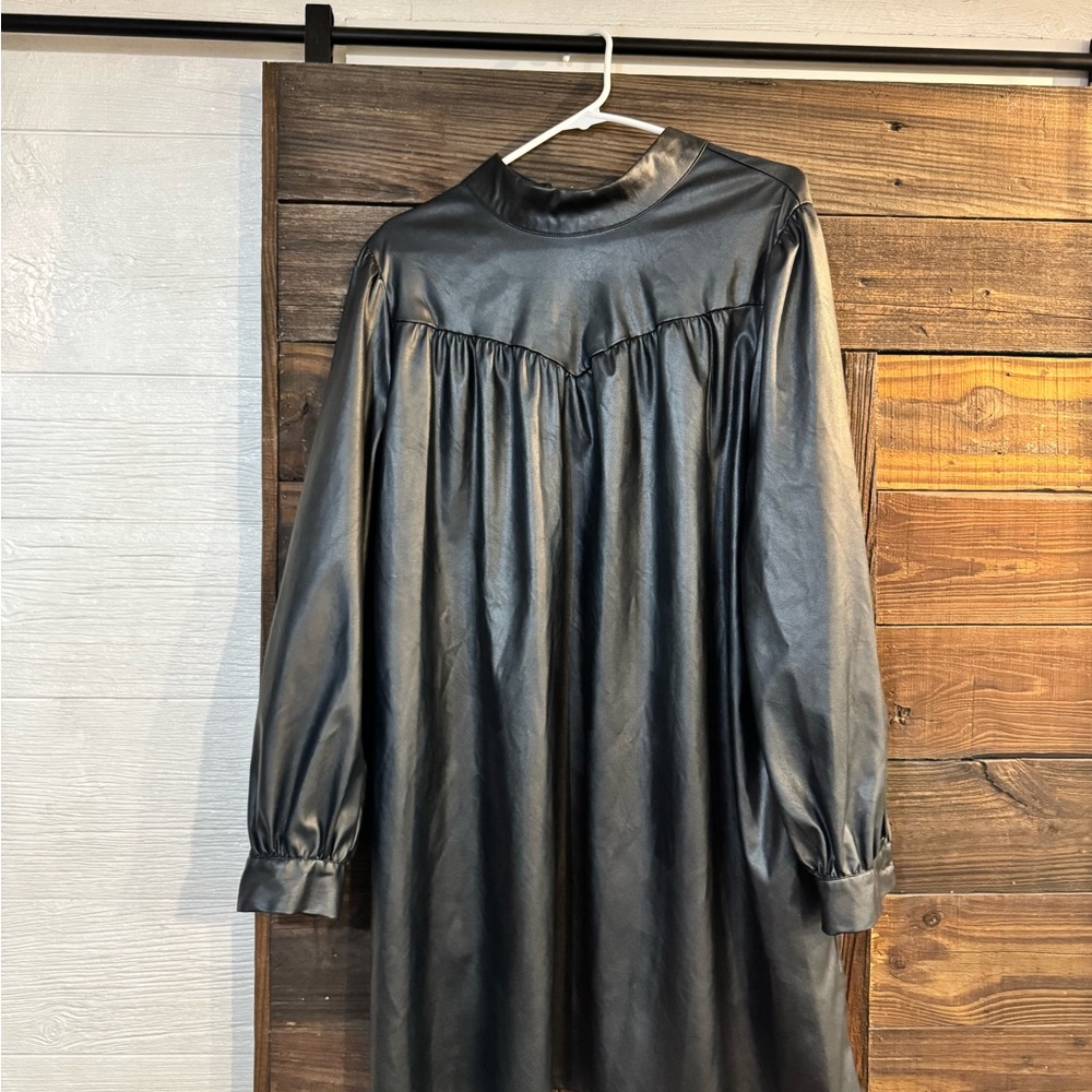 Elegant Black Long Sleeve Dress